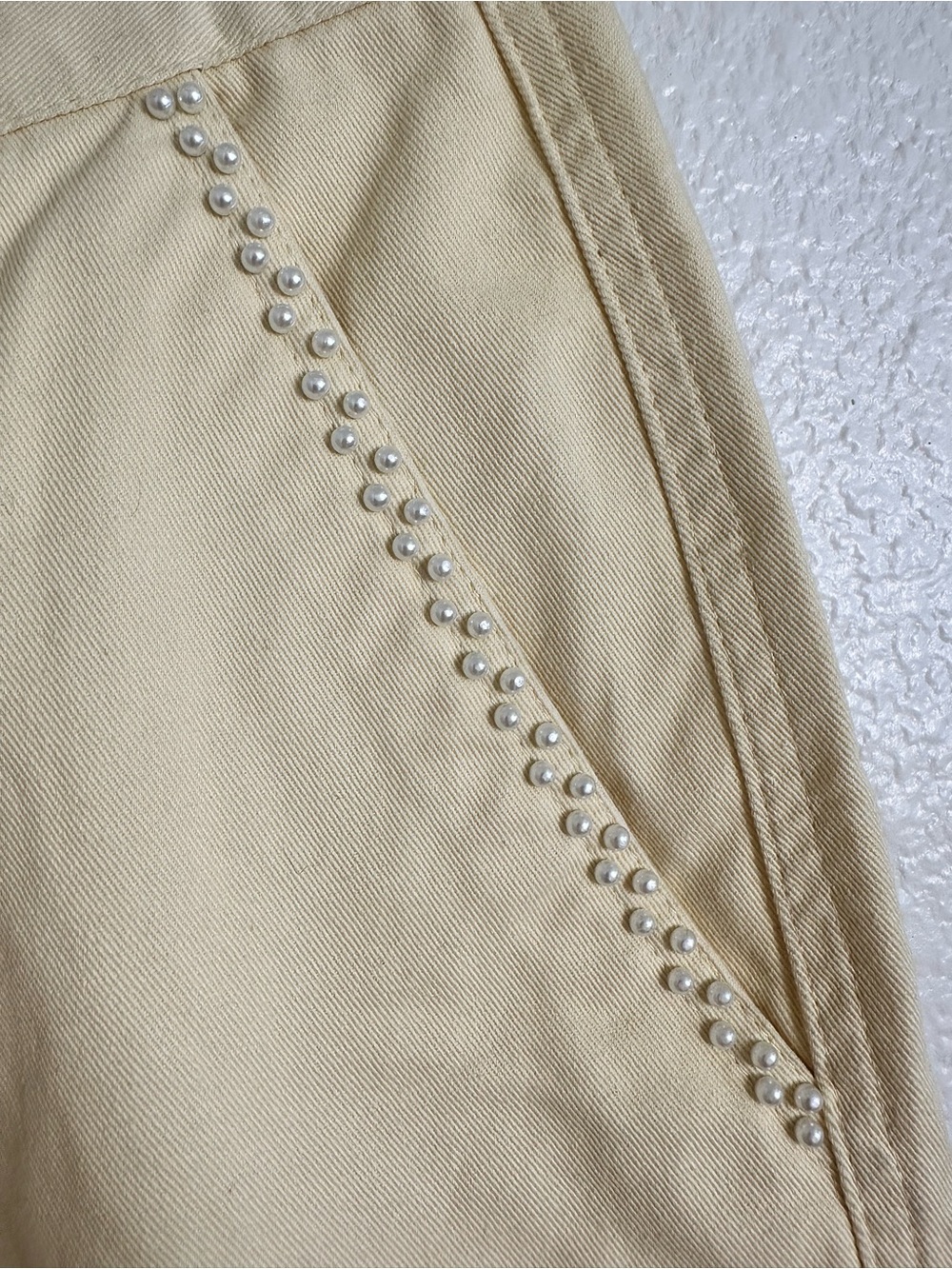Watson Studios World Work Yellow Cargo Shorts  With Pearls and Dice Chain Size S - Picture 7 of 10